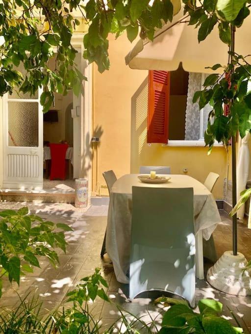 蒙特罗索阿尔马雷Casa Adele公寓 外观 照片