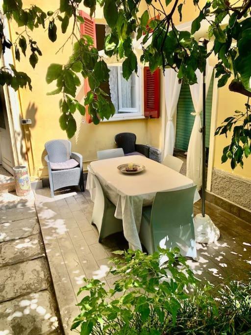 蒙特罗索阿尔马雷Casa Adele公寓 外观 照片